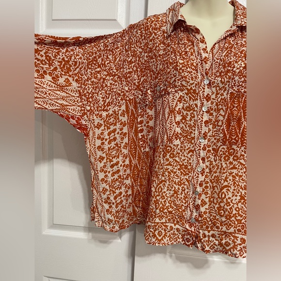 LOVE KYLA Henri Blouse Cotton
Voile Top Small/Medium - Runs full - Picture 7 of 10